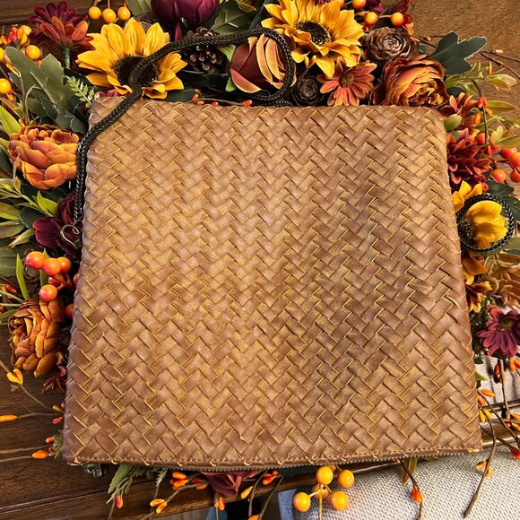 Deux Lux woven cross body bag medium brown chain strap vegan leather - Picture 3 of 4